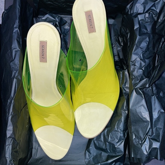 🔥NEW YEEZY SEASON 7 Neon Yellow PVC Mule SIZE 40 - Picture 3 of 16